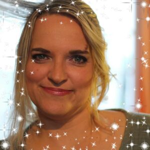 Carine - Consommatrice Beautysane© - Beauty Sané - Energy diet - propose via notre page Facebook son avis client authentique - témoignages consommateurs satisfaits et vérifiés(Prix, goûts, saveurs, résultats, perte de poids, test, recettes, plats, ...)  